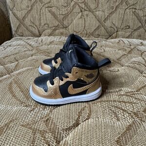 Nike Jordan 1 Mid SE (TD) DR6969 071 Kid's Size 3C  Excellent Condition!